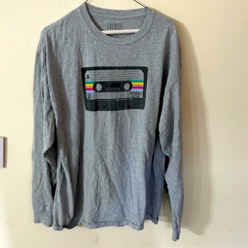 Caliville Size XL Gray Long Sleeve Shirt with Cassette Graphic Retro